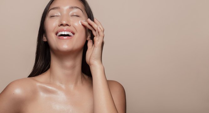 How to Treat Dry Skin Internally: Tips for Nourishing 2024